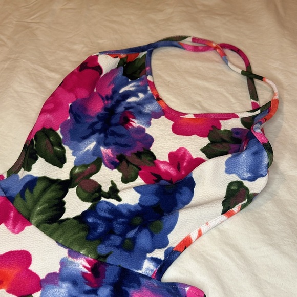 Backless Mini Sun Dress ☀️ - Picture 4 of 7